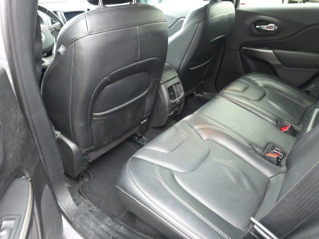 Used 2021 Jeep Cherokee Latitude Lux w/ Comfort/Convenience Group image 14