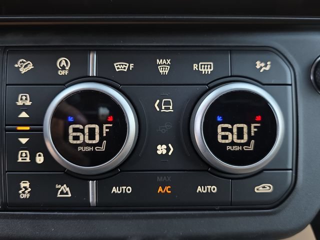 New 2026 Land Rover Defender 130 X-Dynamic SE AWD/4WD image 17