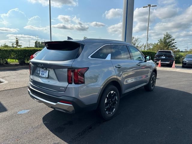 Used 2025 Kia Sorento S AWD/4WD image 5