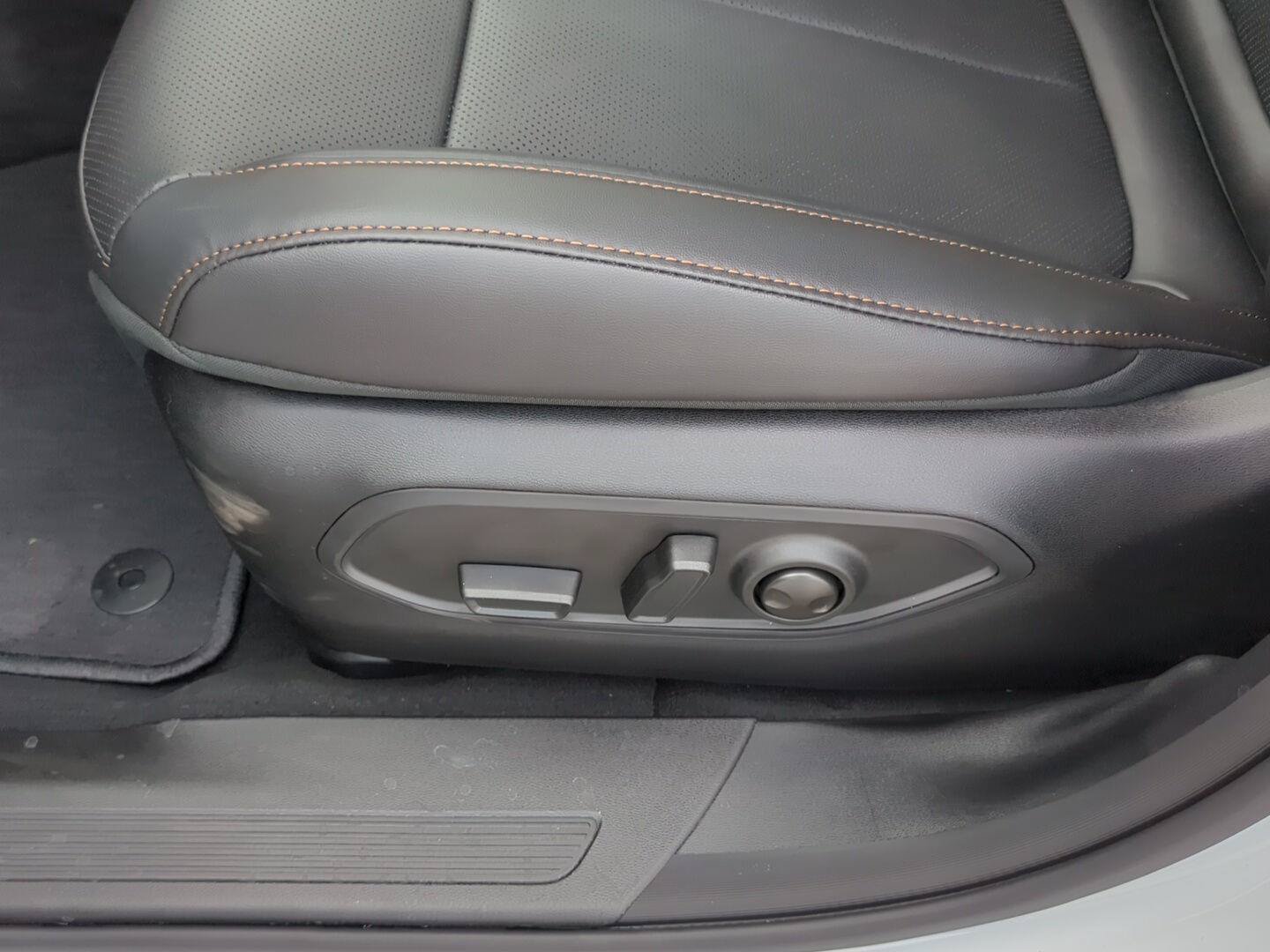 New 2026 Jeep Cherokee Limited AWD/4WD image 12
