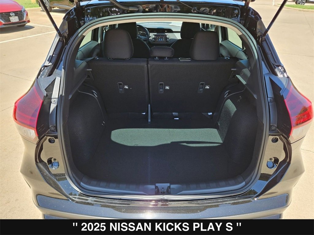 New 2025 Nissan Kicks Play S image 27
