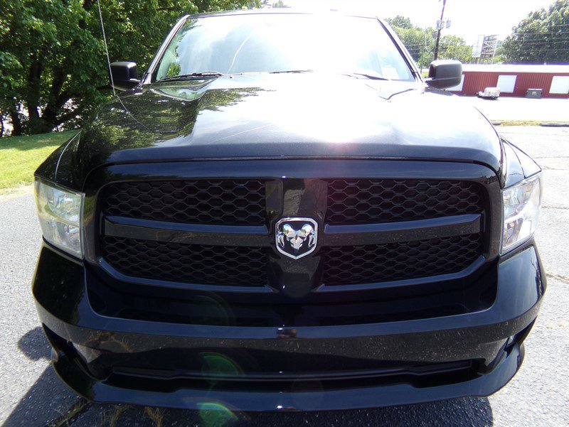 Used 2015 RAM 1500 Express AWD/4WD image 3