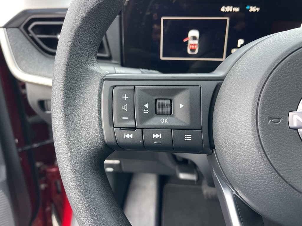 Used 2025 Nissan Kicks SV image 15