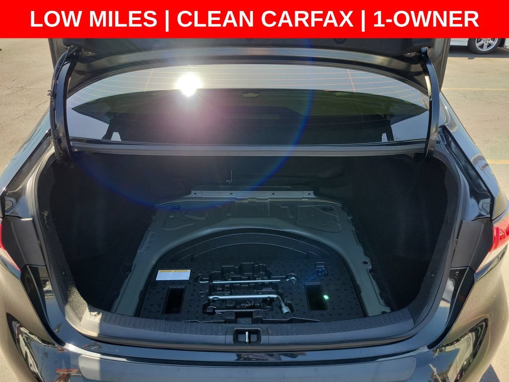 Used 2022 Toyota Corolla SE w/ Carpet Mat Package (TMS) FWD image 11