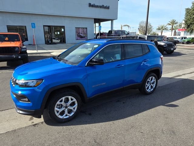 New 2026 Jeep Compass Latitude AWD/4WD image 1