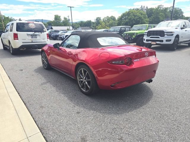 Used 2016 MAZDA MX-5 Miata Grand Touring RWD image 4