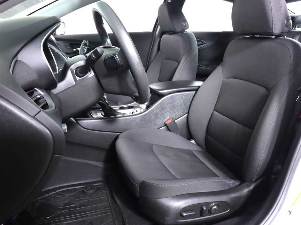 Used 2023 Chevrolet Malibu LS FWD image 27