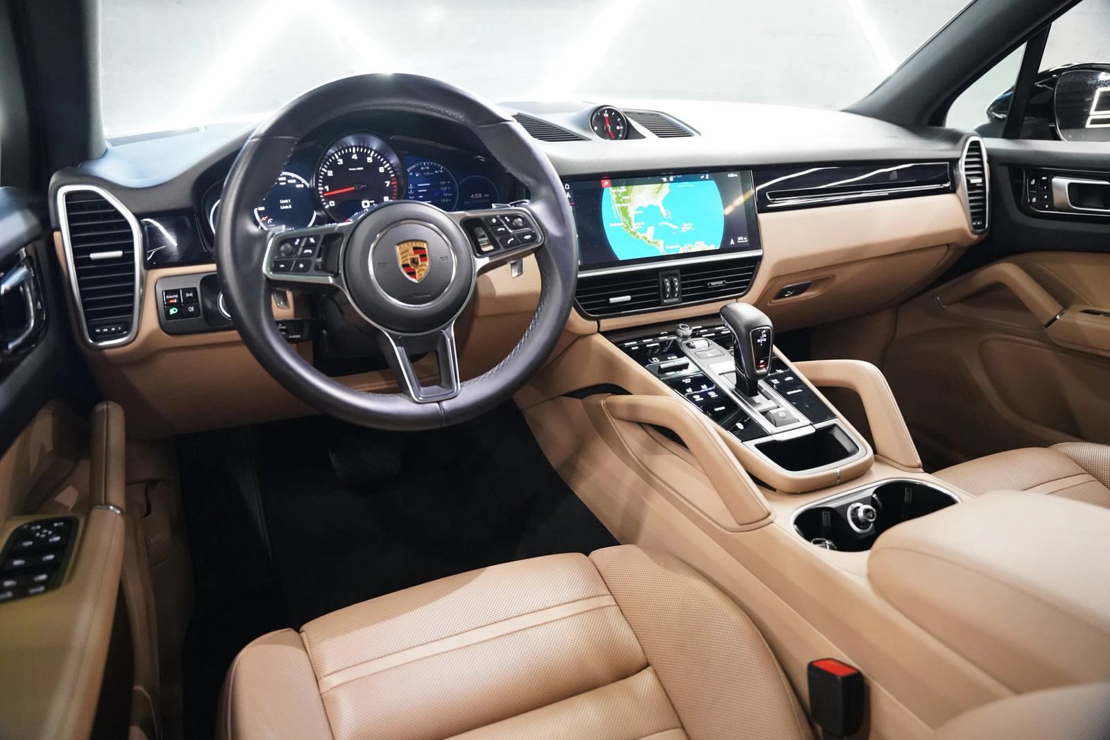Used 2019 Porsche Cayenne AWD/4WD image 25