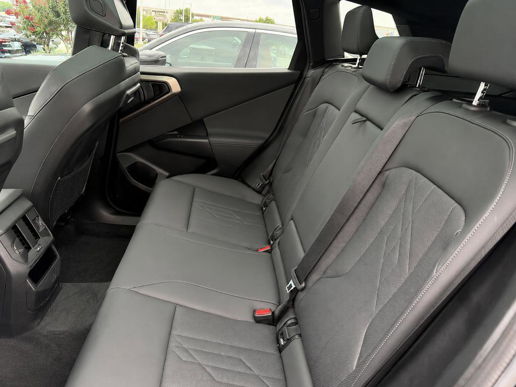 Certified 2025 BMW X3 xDrive30 w/ Premium Package AWD/4WD image 5