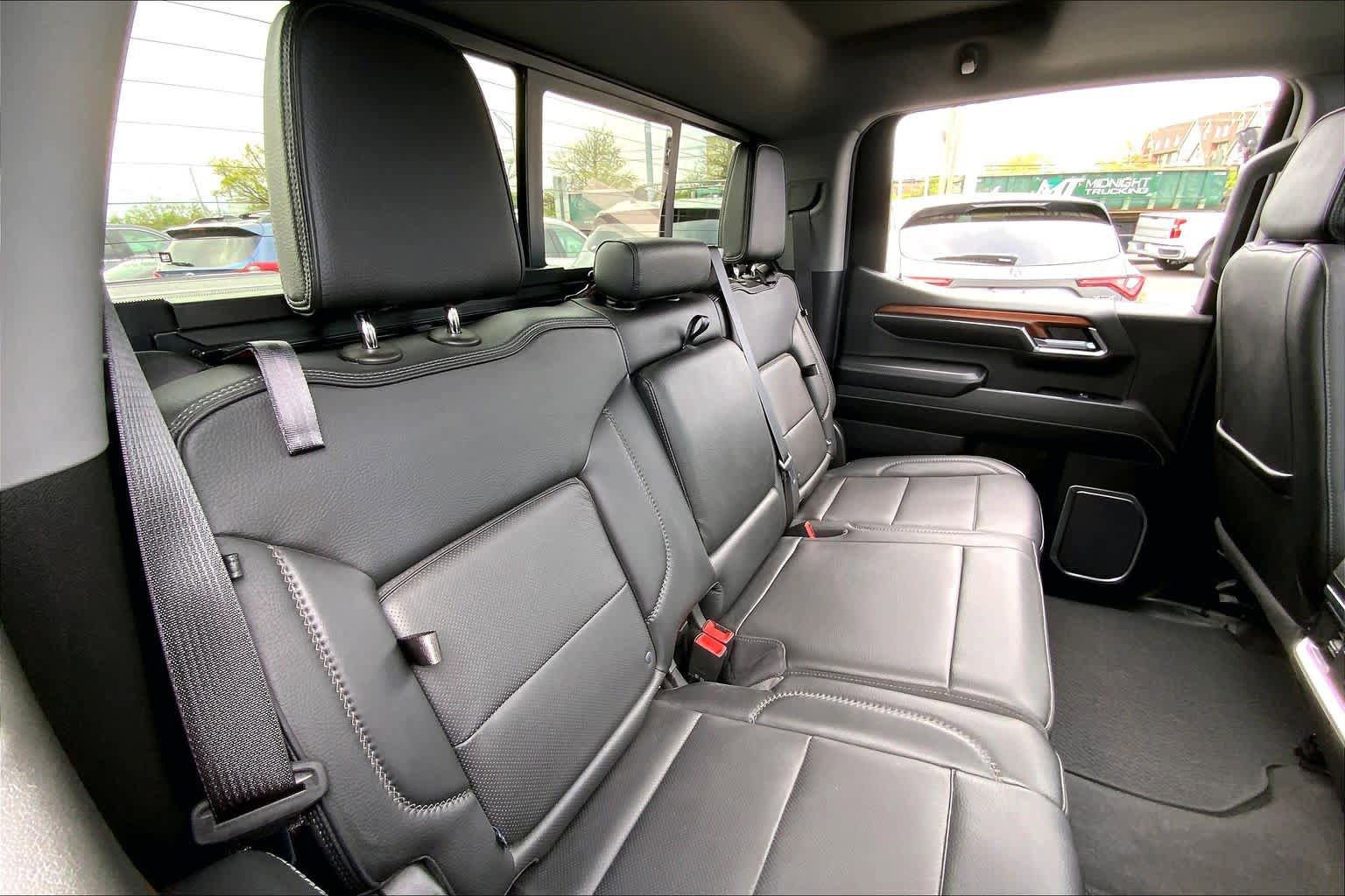 Used 2023 GMC Sierra 1500 Denali w/ Denali Reserve Package AWD/4WD image 18