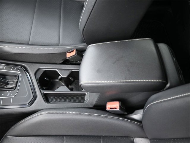 Used 2021 Volkswagen Tiguan SE R-Line w/ 3-Row Tiguan MDO Package image 31