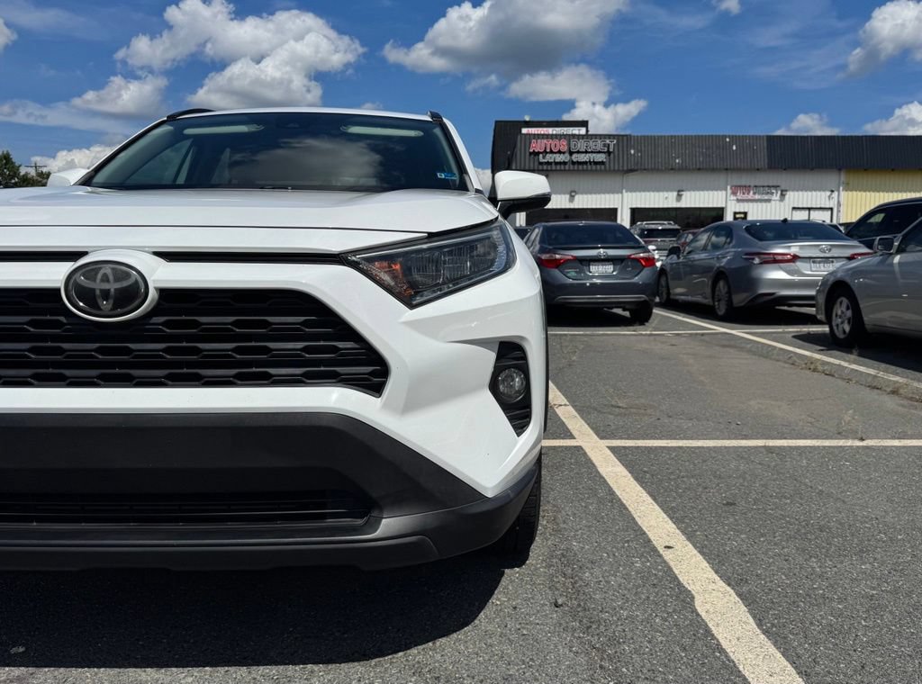 Used 2019 Toyota RAV4 XLE Premium FWD image 40