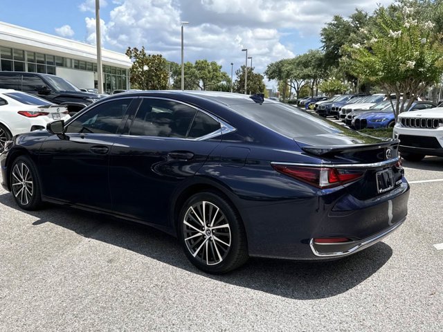 Used 2025 Lexus ES 300h w/ Premium Package FWD image 5