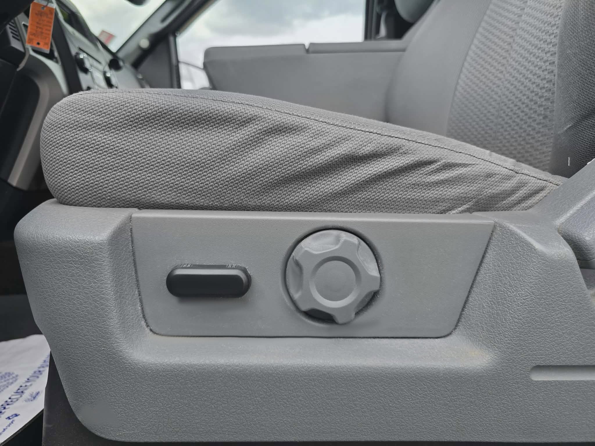 Used 2013 Ford F150 XLT w/ XLT Chrome Pkg image 14