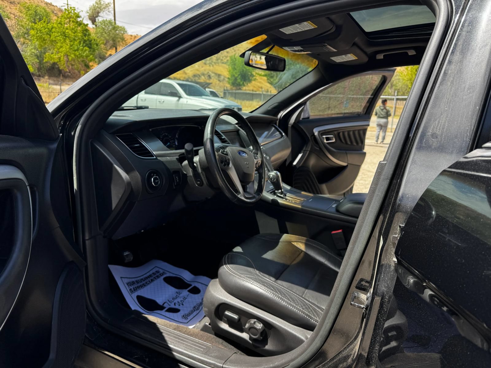 Used 2013 Ford Taurus SEL FWD image 9