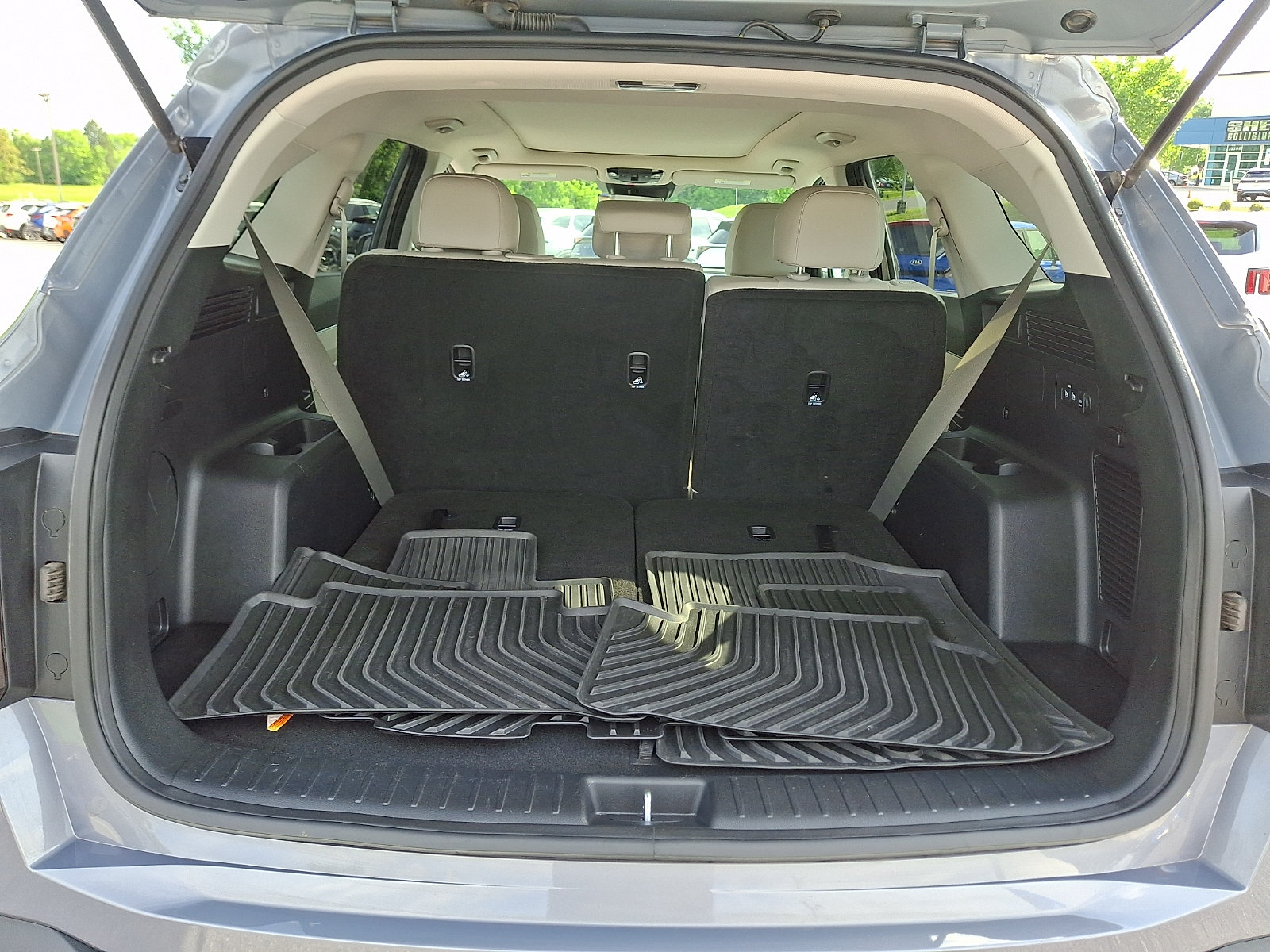 Certified 2025 Kia Sorento S w/ Panoramic Sunroof Package AWD/4WD image 31