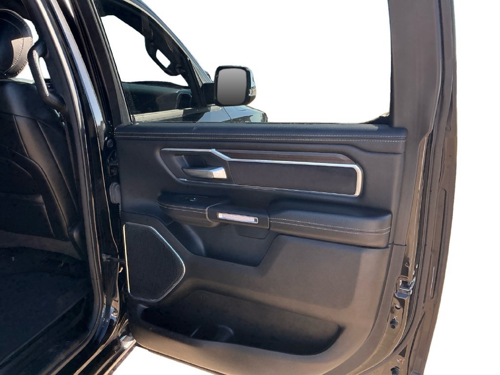 Used 2025 RAM 1500 Laramie AWD/4WD image 18