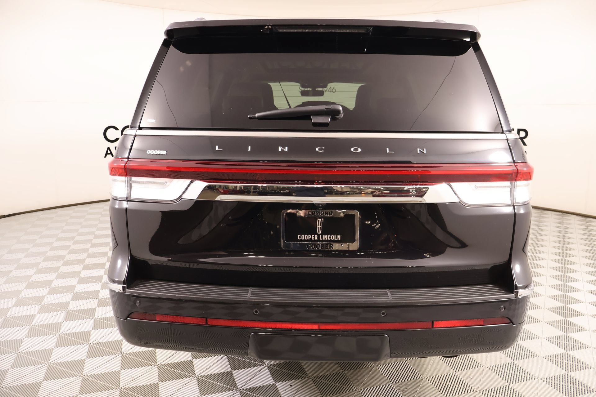 Used 2022 Lincoln Navigator Reserve AWD/4WD image 24