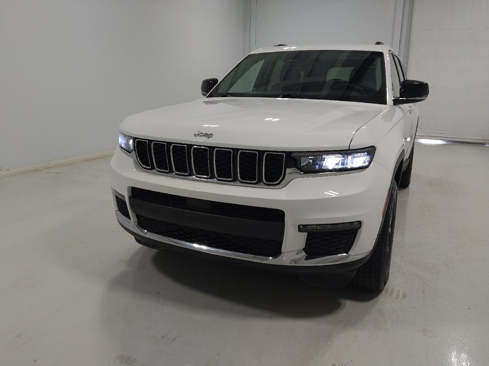 Used 2023 Jeep Grand Cherokee L Limited AWD/4WD image 15