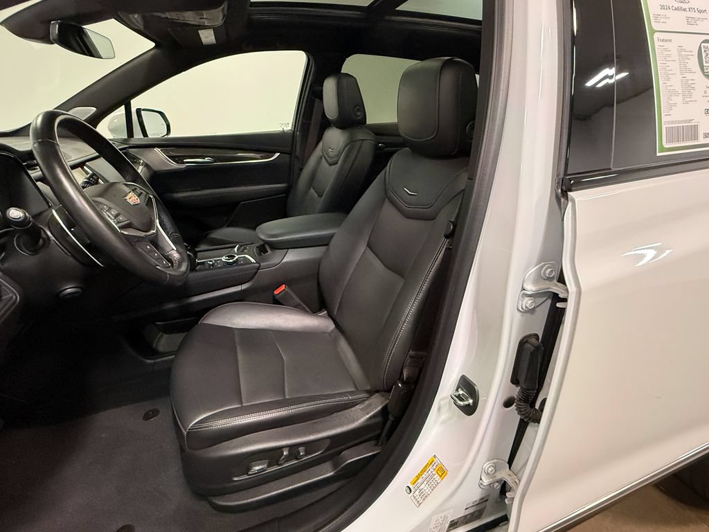 Used 2024 Cadillac XT5 Sportv AWD/4WD image 12