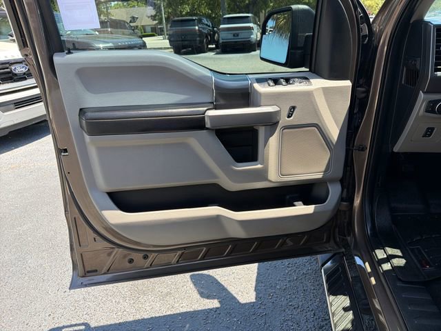 Used 2017 Ford F150 XLT w/ Equipment Group 302A Luxury AWD/4WD image 13