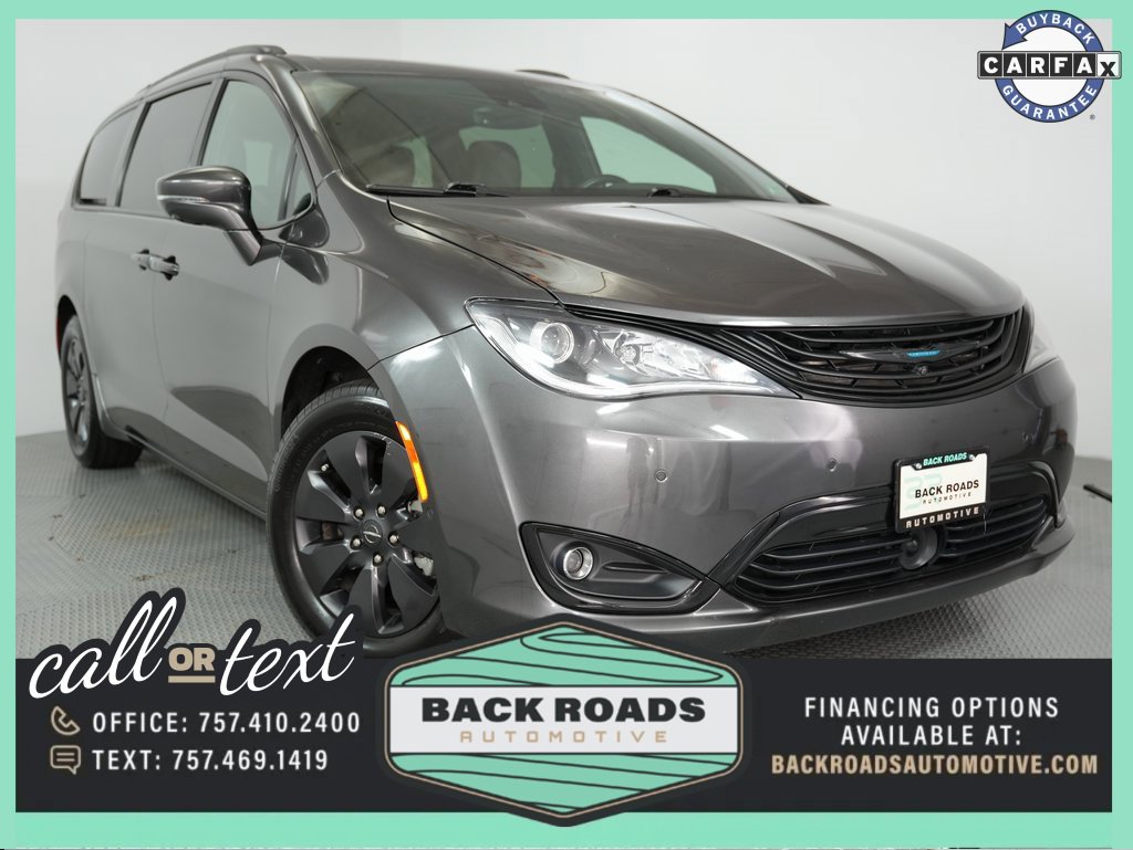 Used 2019 Chrysler Pacifica Limited w/ Advanced Safetytec Group