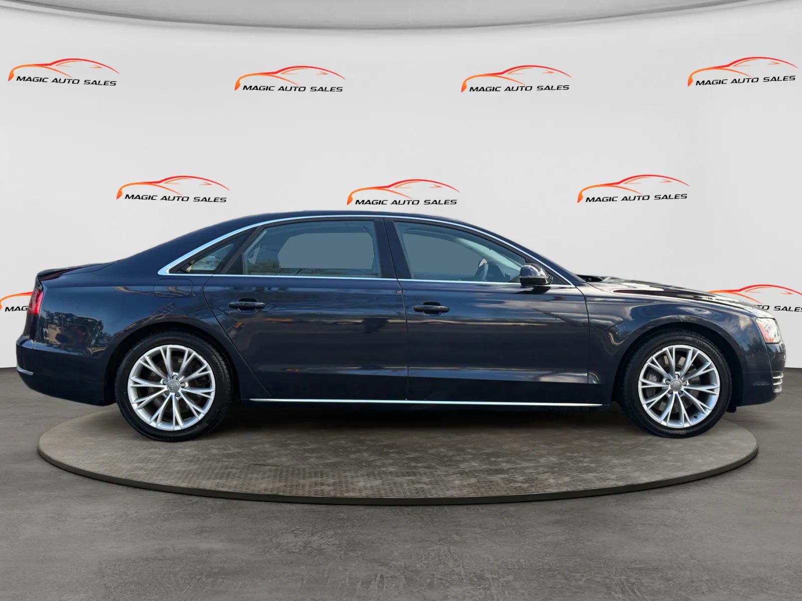 Used 2012 Audi A8 L 4.2 image 4