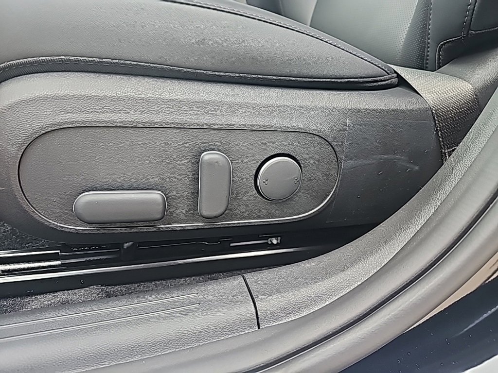 New 2025 Hyundai Ioniq 6 Limited image 13