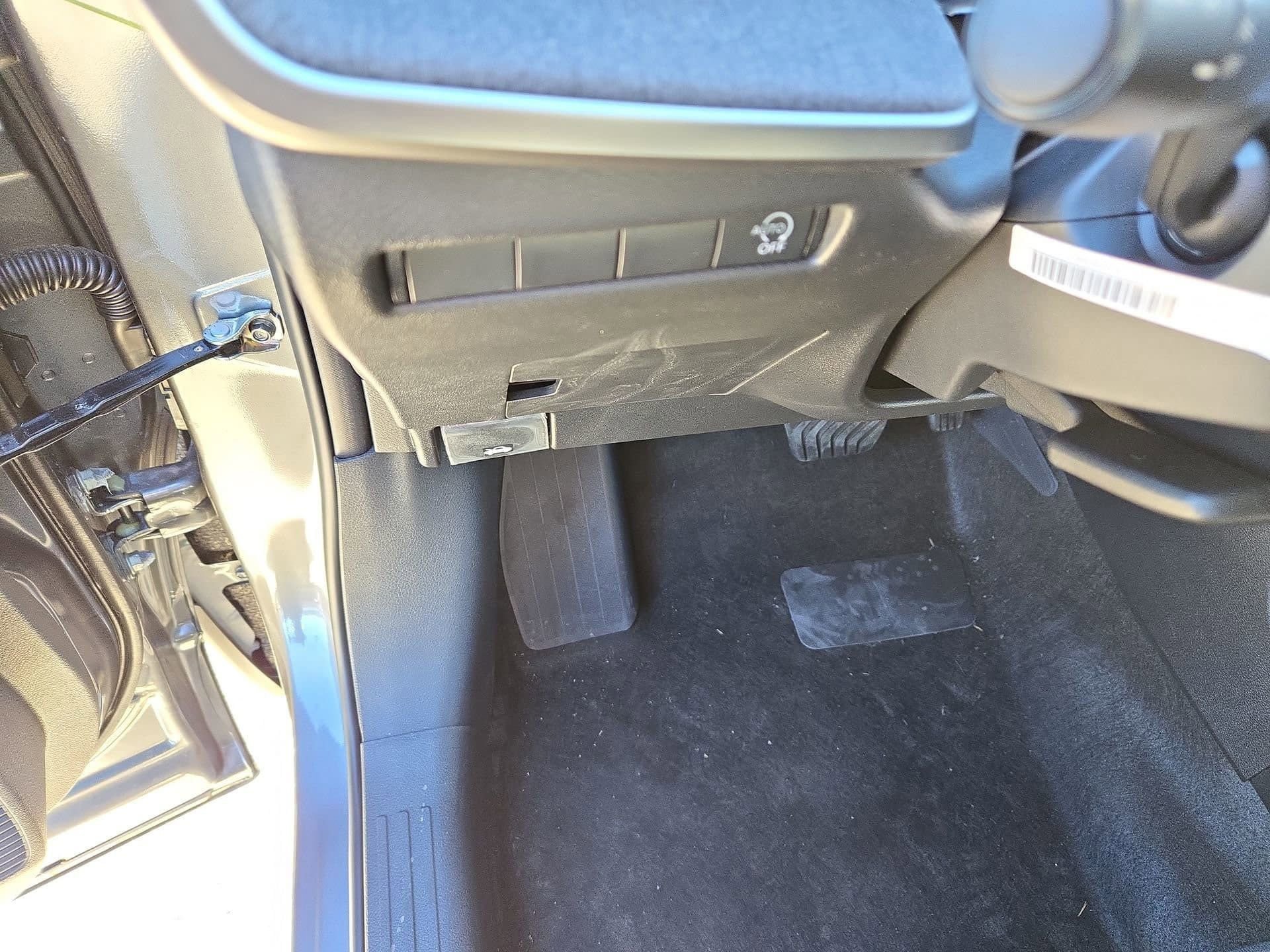New 2026 Nissan Kicks SV w/ SV Premium Package FWD image 19