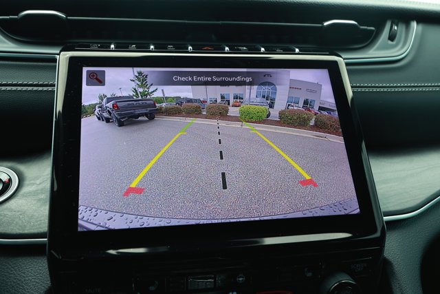 Used 2024 Jeep Grand Cherokee Limited w/ Black Appearance Package RWD image 18