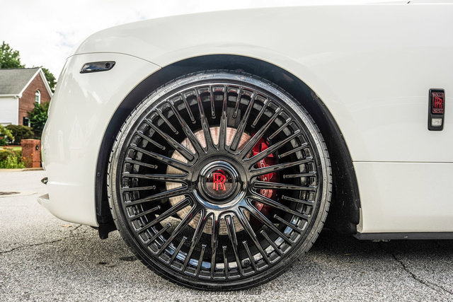 Used 2016 Rolls-Royce Dawn RWD image 98