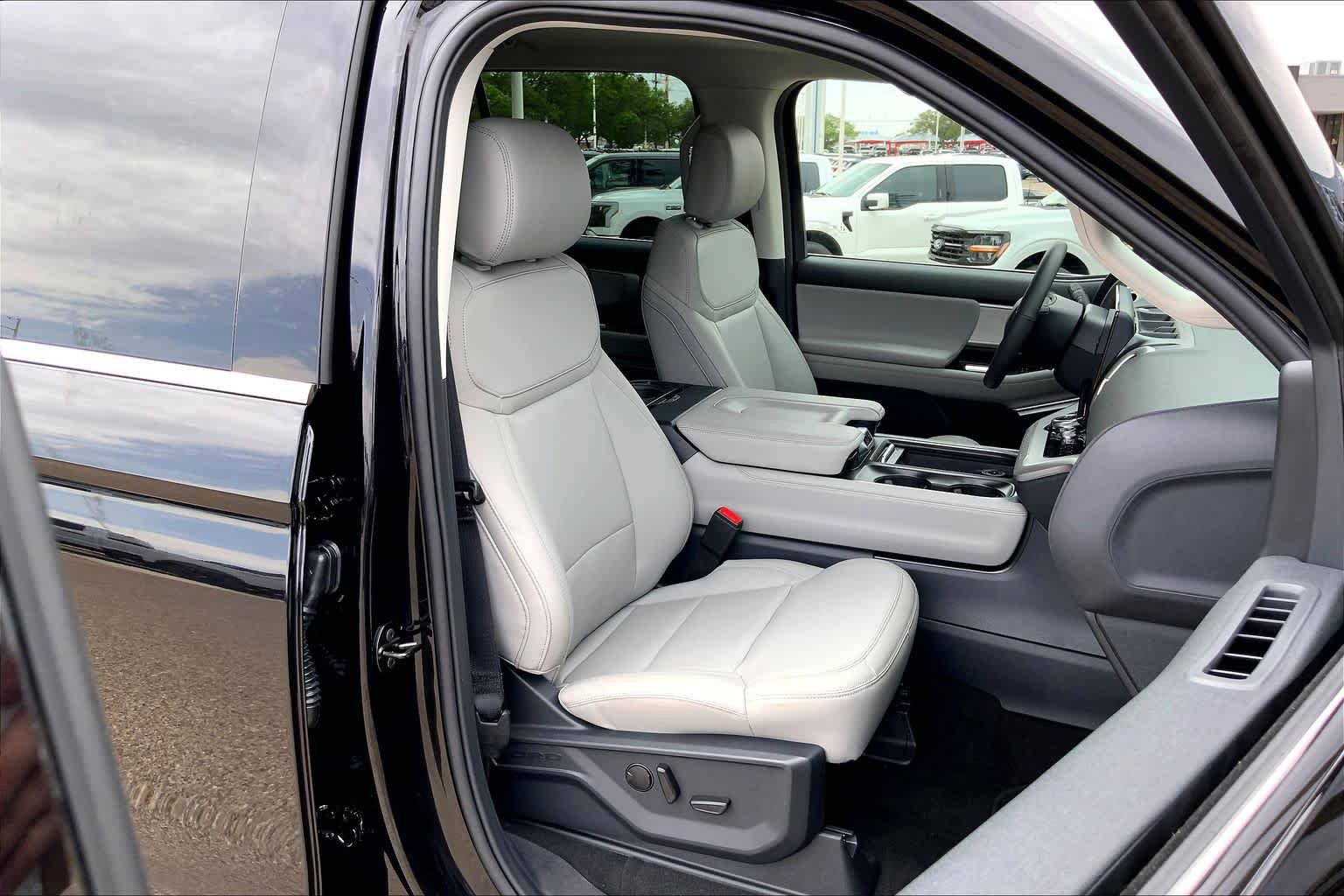Used 2026 Ford Expedition Max Active image 9