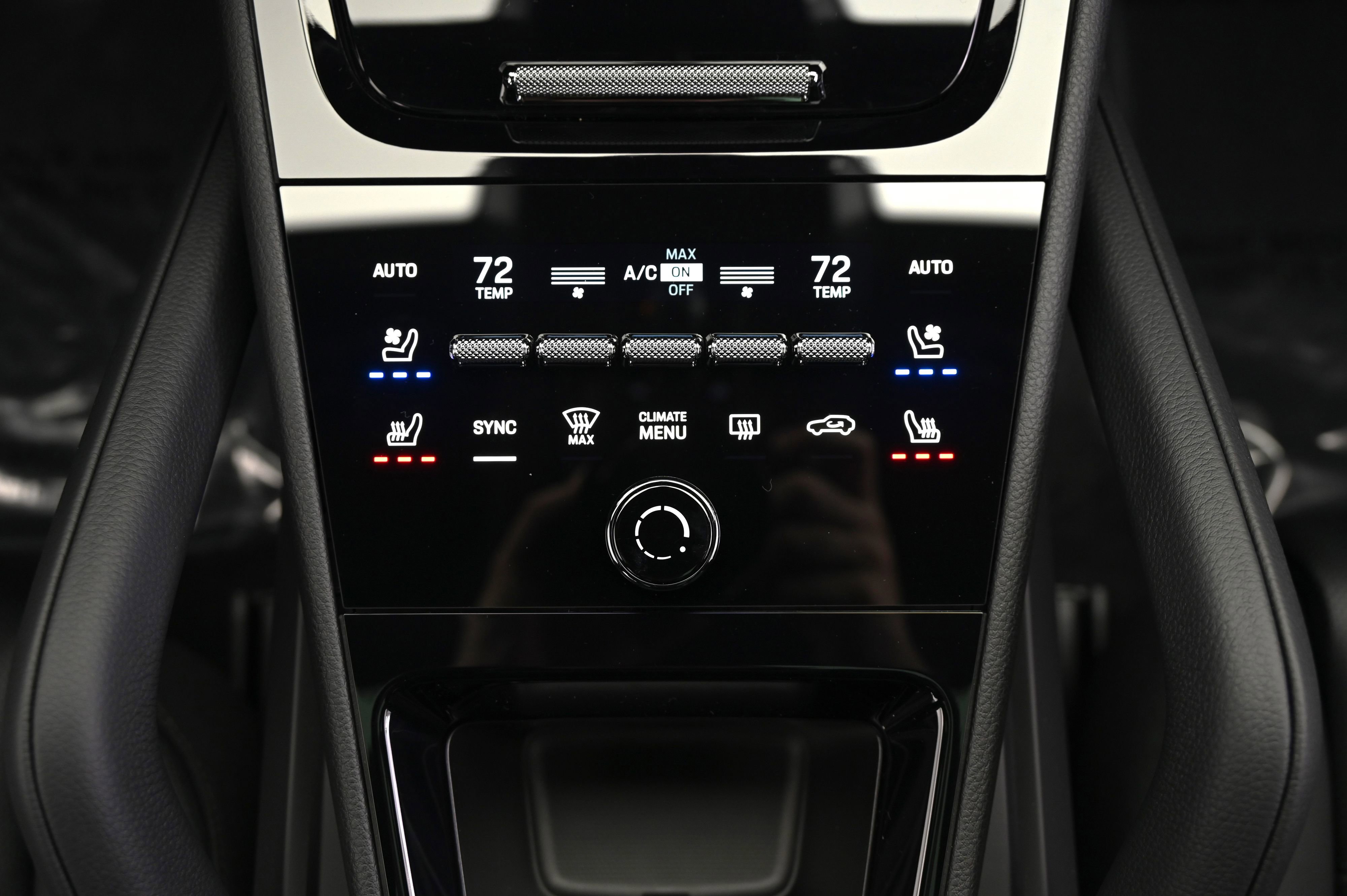 Certified 2025 Porsche Cayenne image 44