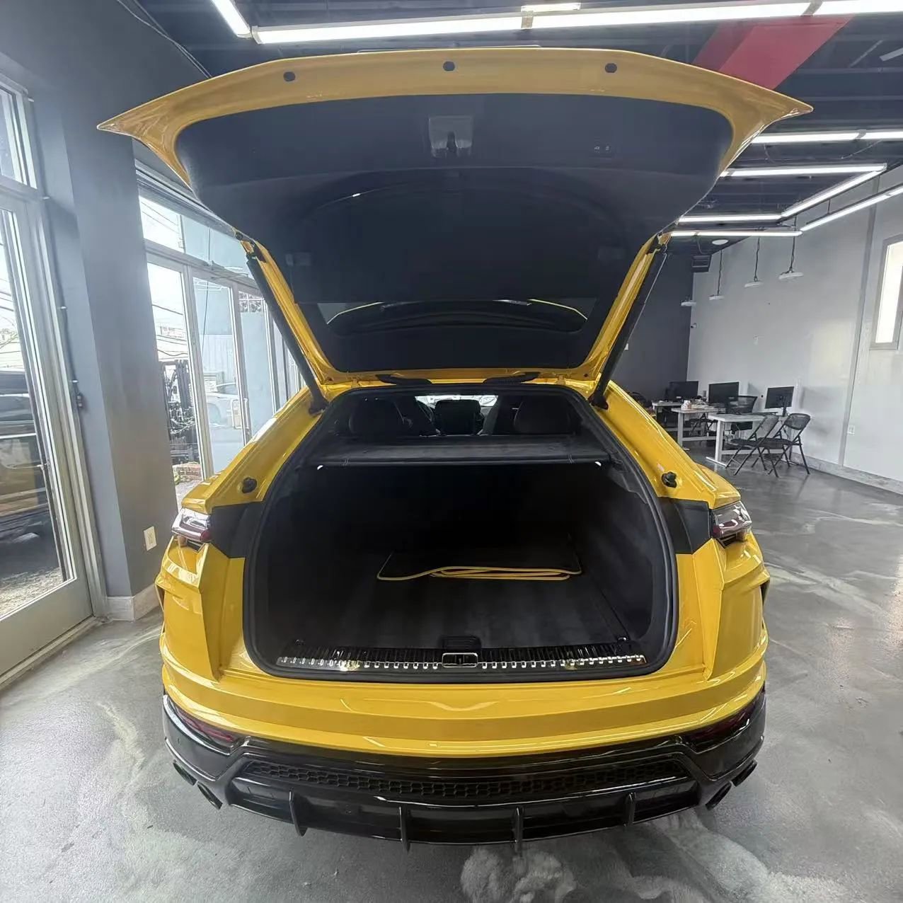 Used 2022 Lamborghini Urus image 8