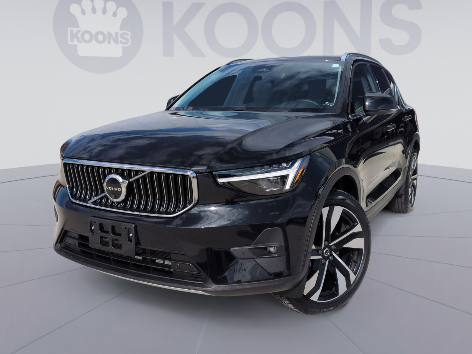 Certified 2024 Volvo XC40 B5 Ultimate w/ Protection Package Premier