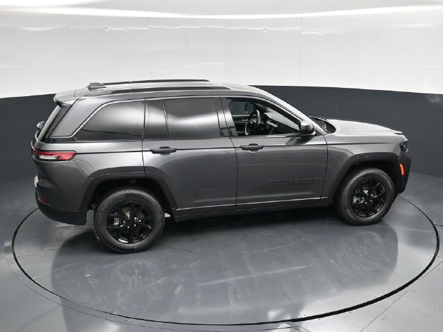 New 2026 Jeep Grand Cherokee Altitude AWD/4WD image 44