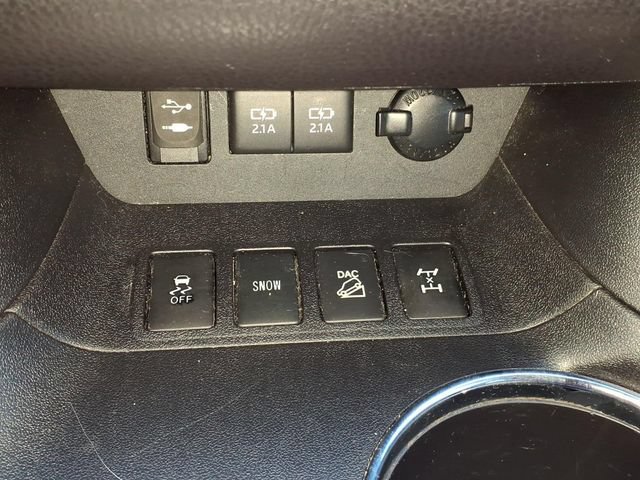 Used 2017 Toyota Highlander Limited Platinum AWD/4WD image 23