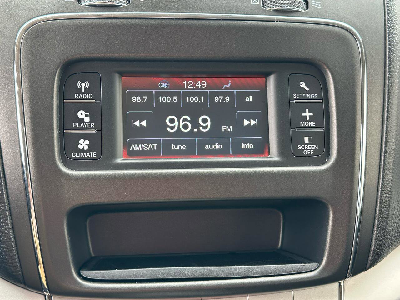 Used 2017 Dodge Journey SXT w/ Premium Group image 21