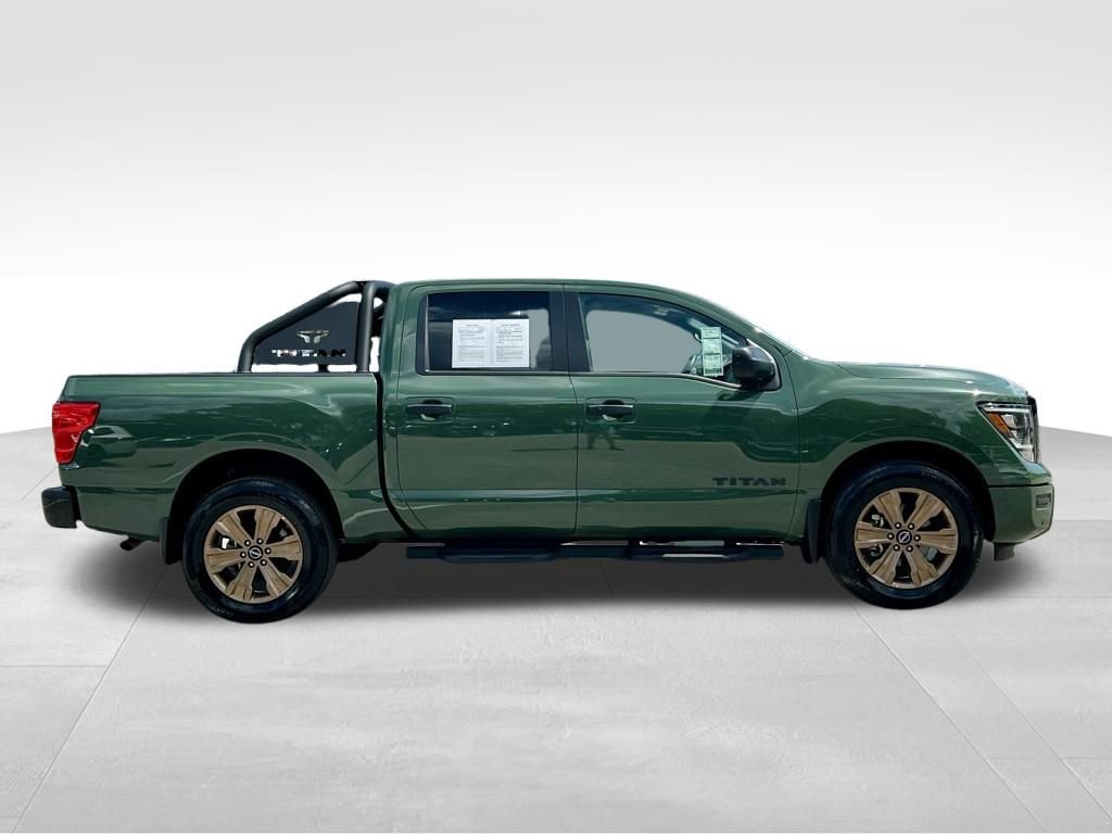 Certified 2024 Nissan Titan SV w/ SV Bronze Edition Package image 5