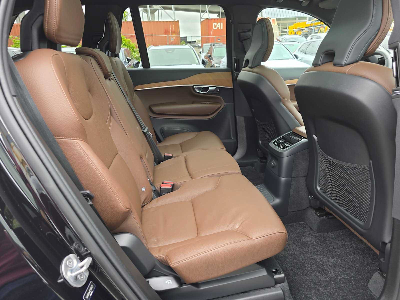 Certified 2023 Volvo XC90 T8 Plus AWD/4WD image 13