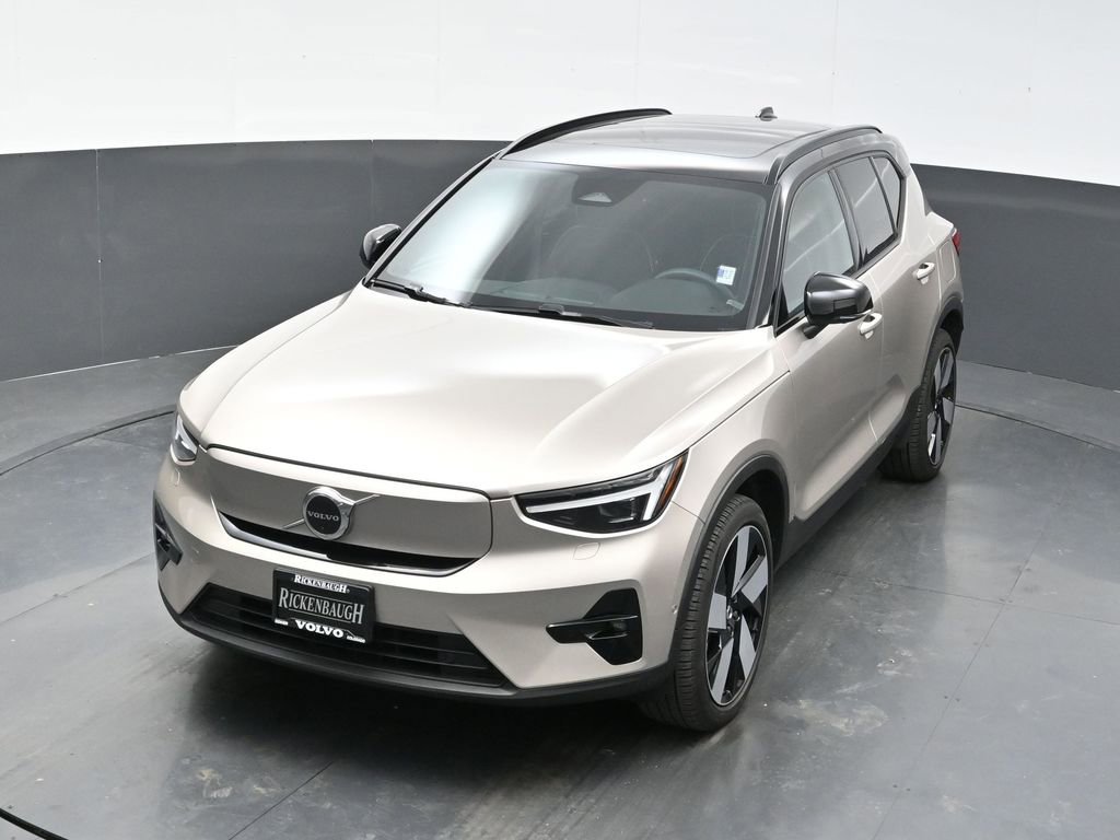 Used 2023 Volvo XC40 Recharge Ultimate image 30