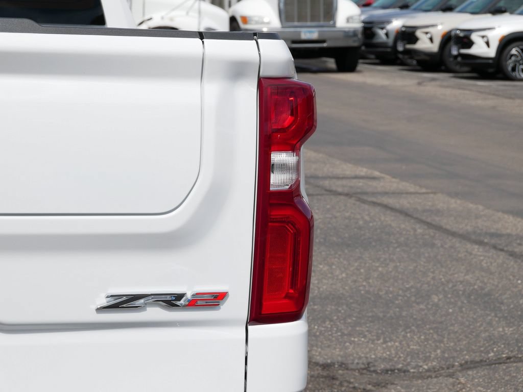 New 2026 Chevrolet Silverado 1500 ZR2 AWD/4WD image 6