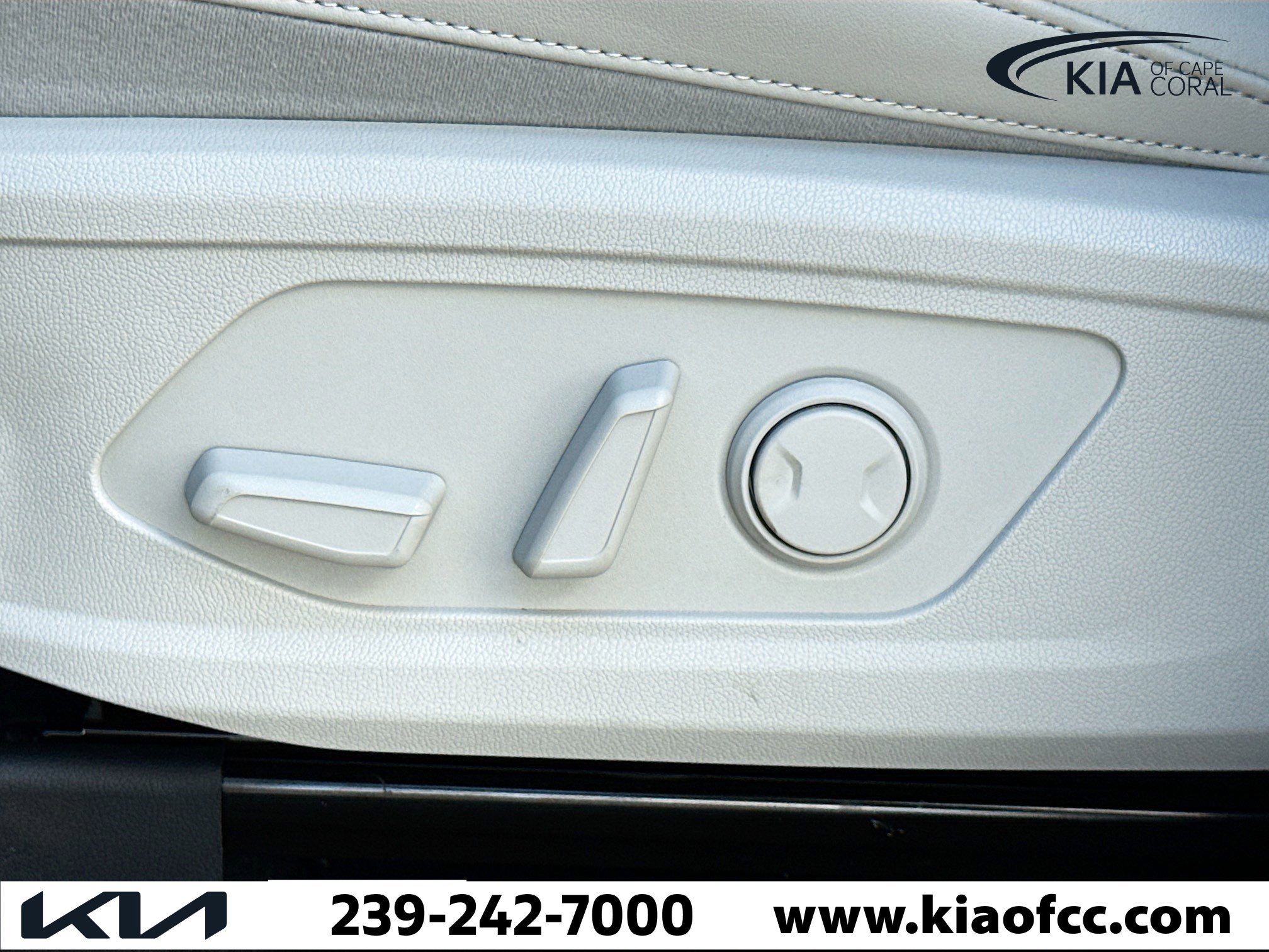 New 2026 Kia Sorento S w/ S Panoramic Sunroof Package FWD image 25