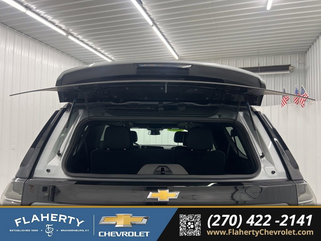 Used 2025 Chevrolet Suburban LT w/ Comfort Package AWD/4WD image 21