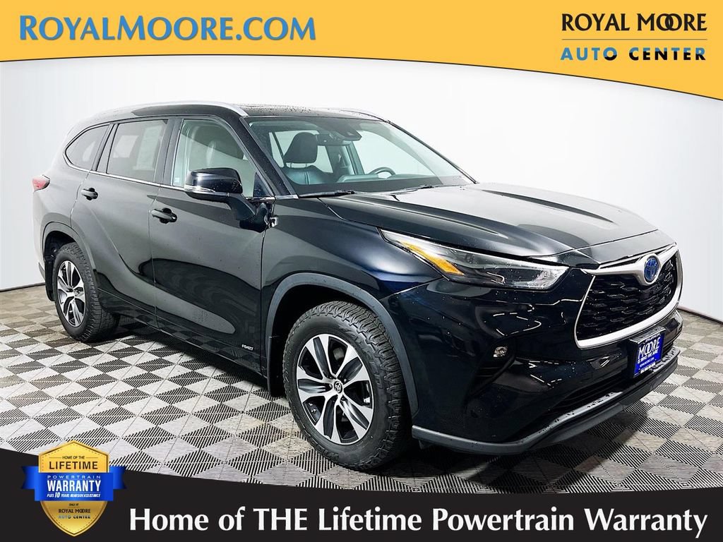Used 2023 Toyota Highlander XLE