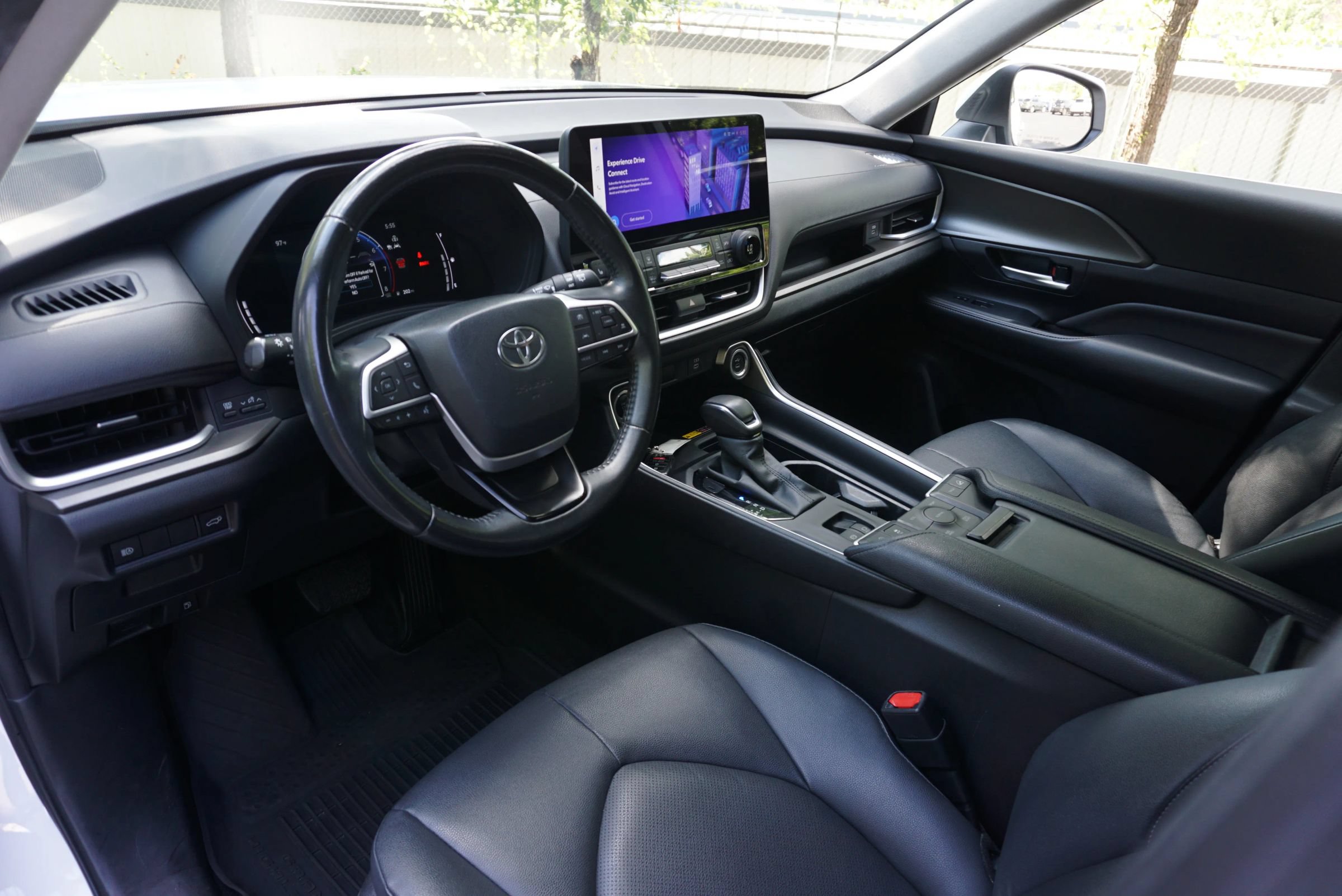 Used 2024 Toyota Grand Highlander AWD image 32