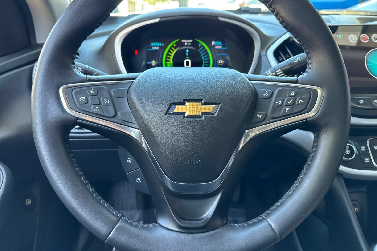 Used 2017 Chevrolet Volt LT FWD image 33