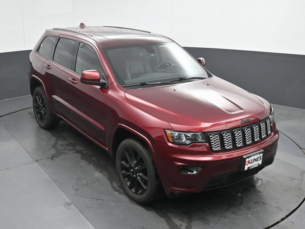 Used 2020 Jeep Grand Cherokee Altitude AWD/4WD image 35