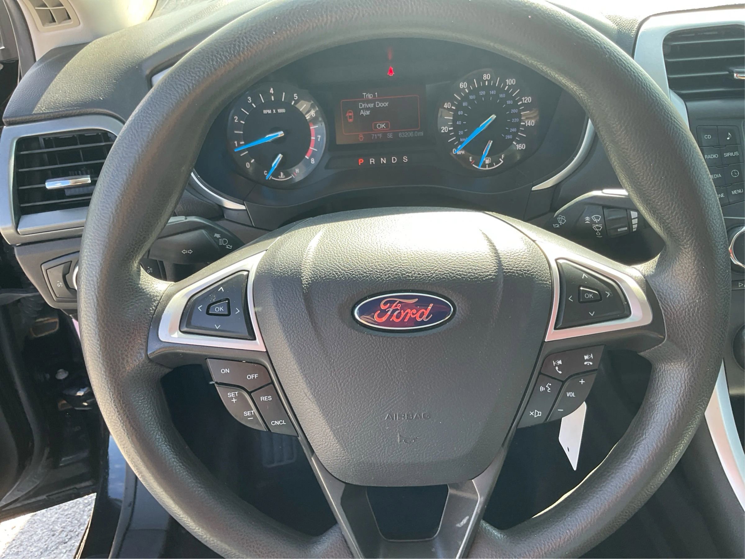 Used 2015 Ford Fusion SE image 15