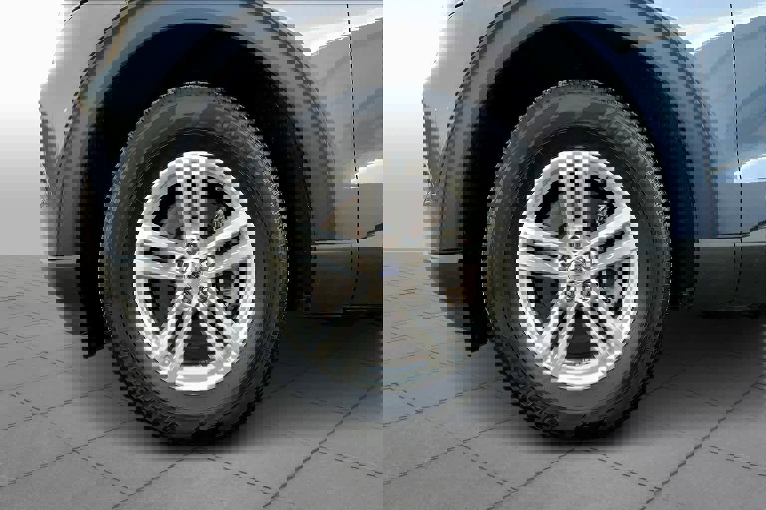 Used 2021 Ford Explorer XLT w/ Class III Trailer Tow Package image 11